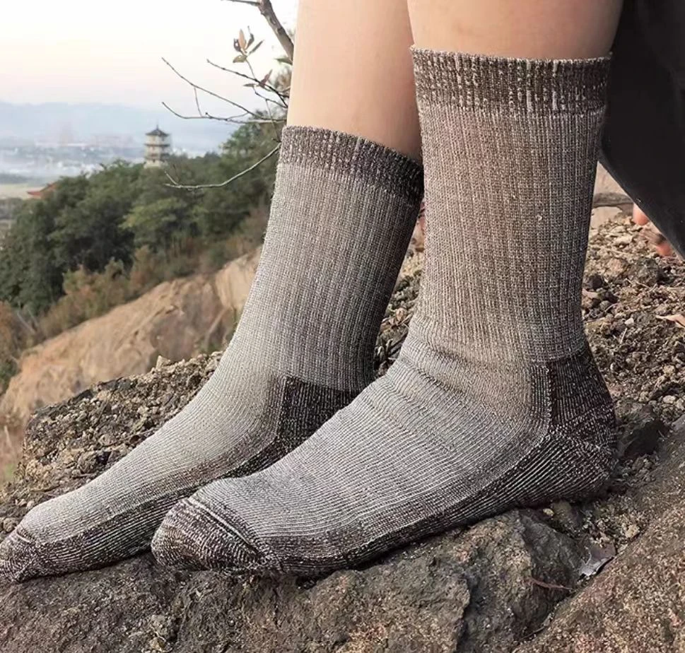 户外徒步男女同款加厚毛圈羊毛运动高筒袜地板袜YW01