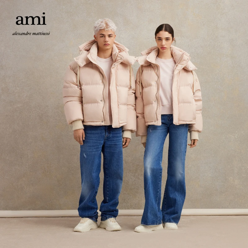 AMIPARIS设计师款轻盈羽绒服UJK402.PA0009