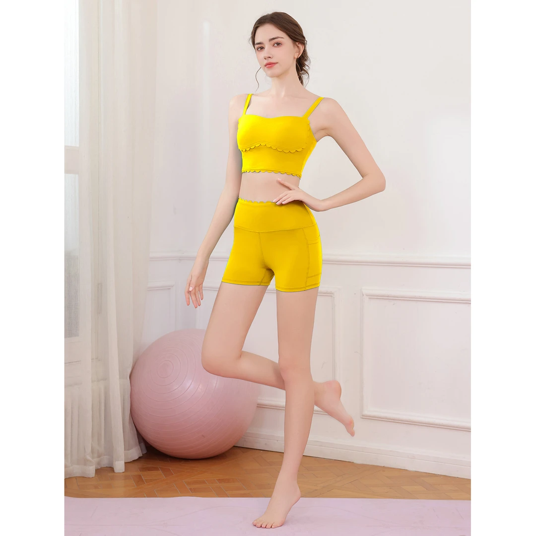 瑜伽服花边背心套装女新款防震聚拢吊带裸感运动高腰健身短裤