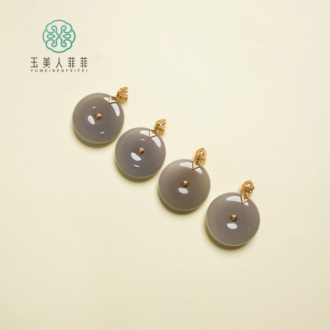 菲菲珠宝好*18K和田玉平安扣吊坠约23+mm/多样性发一