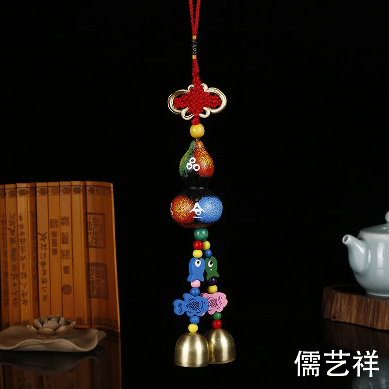 批发云南民族风东巴彩绘饰品葫芦风铃创意图腾礼品车挂闺房挂件