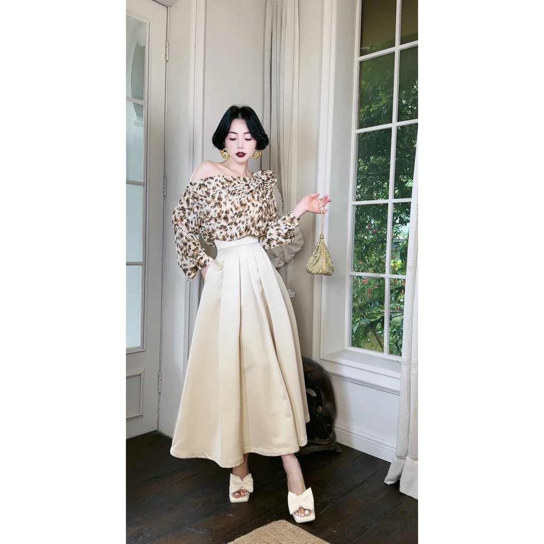 LYXJ【薇薇安公主】夏款双色透气收腰大摆伞裙10900