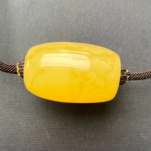 满蜡鸡油黄琥珀蜜蜡桶珠锁骨吊坠琥珀蜜蜡锁骨桶珠微瑕花蜡