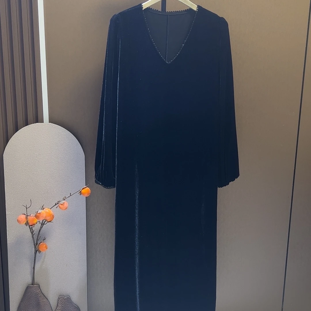 【家和】秋冬显瘦气质轻奢串珠丝绒连衣裙【681】