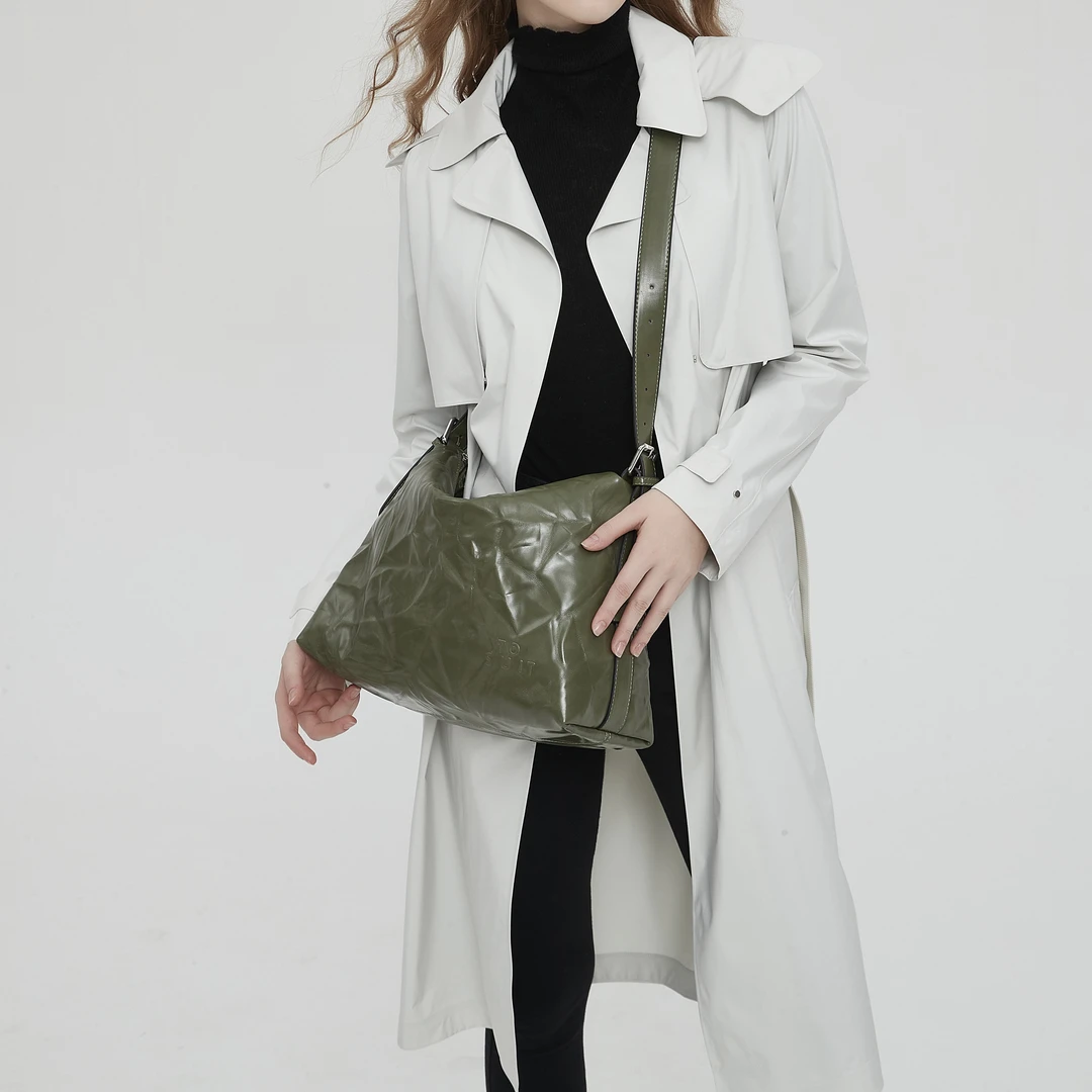 相衬2023AW无性别主义橄榄绿大容量单肩包包斜挎饭盒托特包包