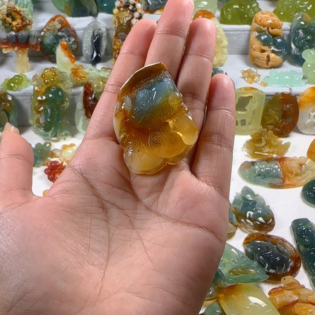 蛇纹石玉颈饰未镶嵌柠***乐