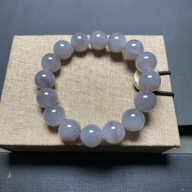 和田玉烟紫手串12mm 颜色艳丽 细腻温润 紫色手链 紫罗兰 无纹裂