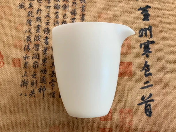 【顺裕斋严选】公道杯·薄胎冰种玉瓷（180毫升）