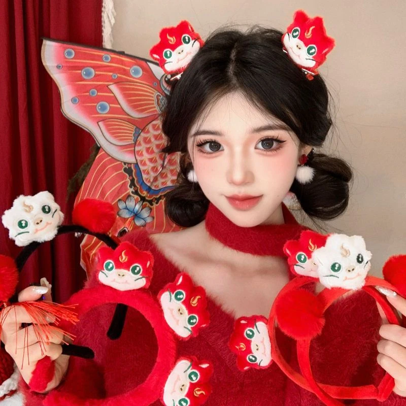 红色龙角喜庆儿童发箍可爱趣味新年卡通头饰毛绒网红圣诞