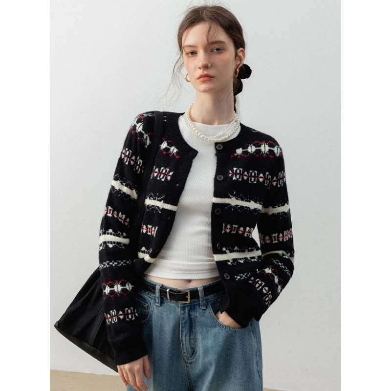 EGGKA复古提花费尔岛秋冬女慵懒通勤气质毛衣开衫 E24A8104jy