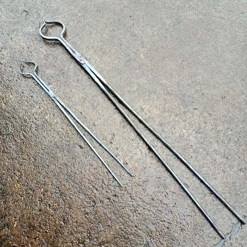 手工锻打抓猫夹抓狗工具钳石墨坩埚铁钳圆口钳夹狗铁钳夹猫铁钳