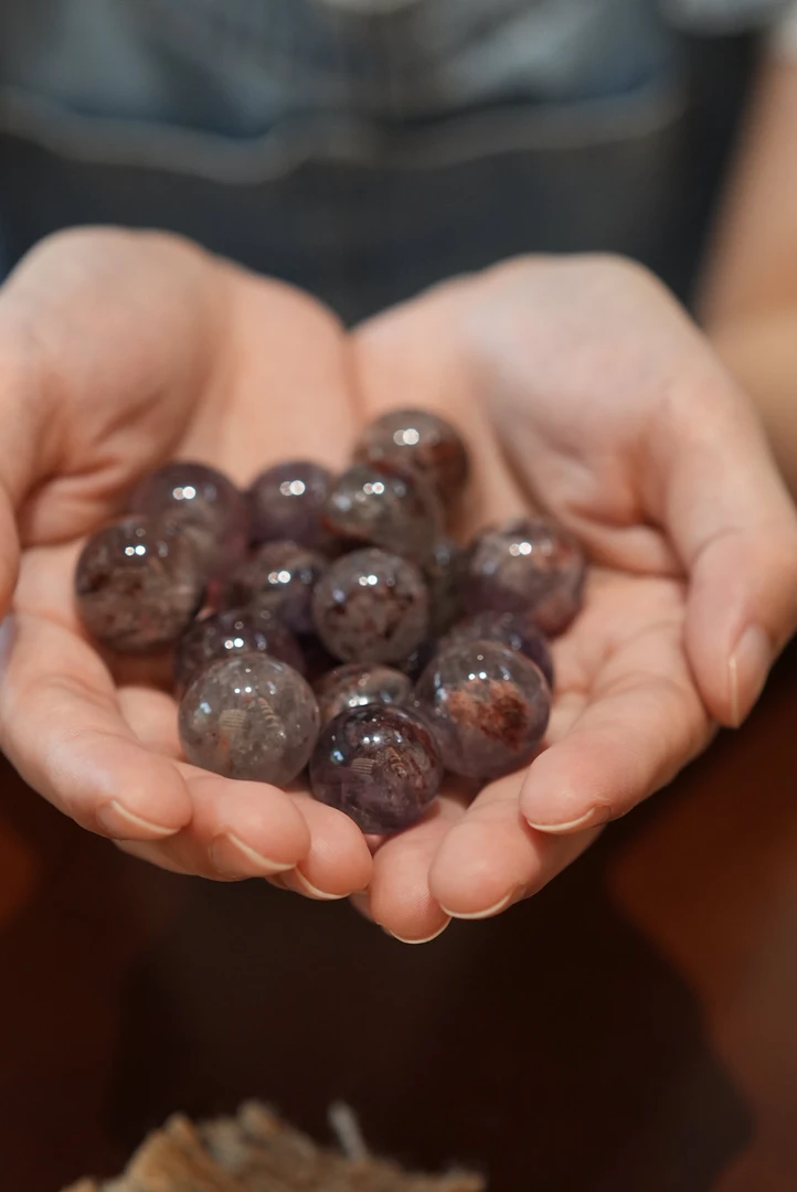 W2929天然紫水晶球紫幽灵水晶球20mm左右九紫离火