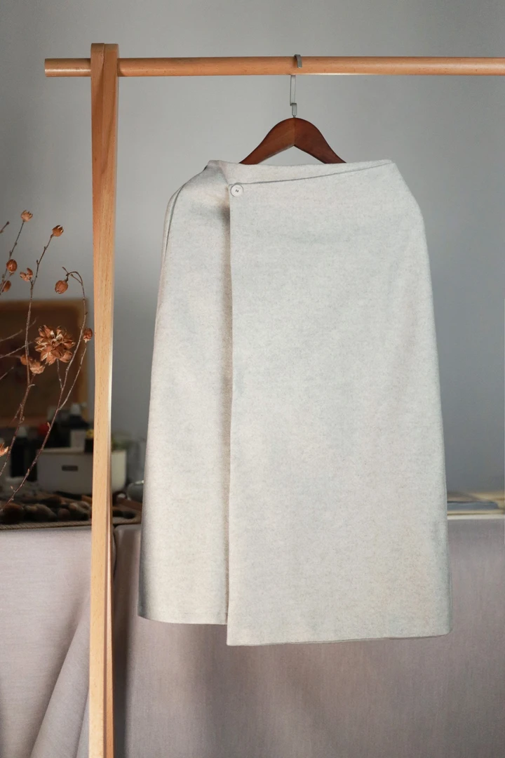 毛呢拼接文艺半身裙