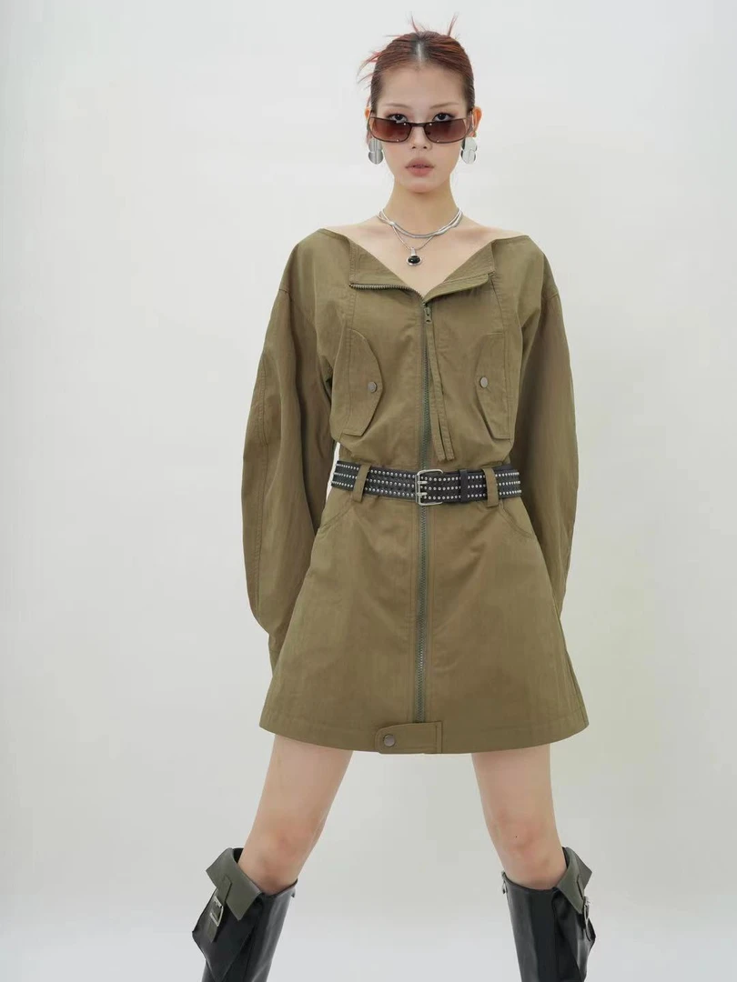 老吴的衣橱 【工装风】气质设计感拉链小众长袖连衣裙收腰显瘦L607