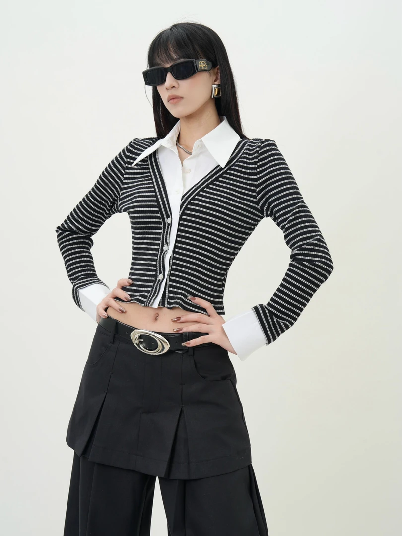 老吴的衣橱 | 秋季小众拼接假两件显瘦条纹撞色针织上衣  SS3