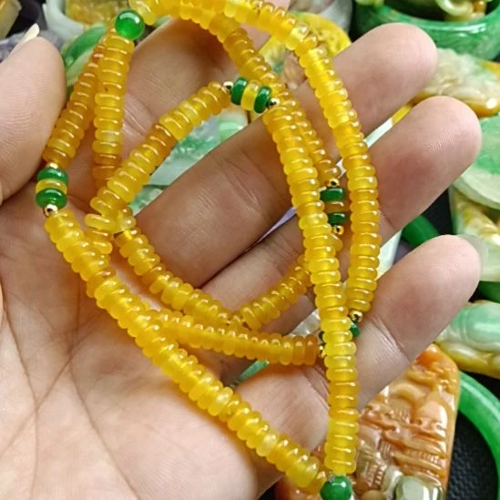 翡翠颈饰未镶嵌翡翠