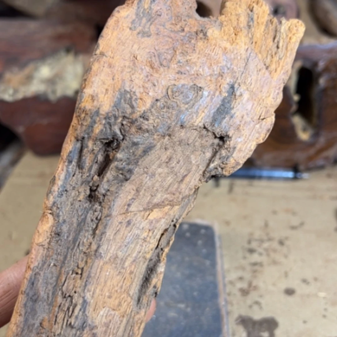 【闪购商品】木头卜*生黄花梨抛光