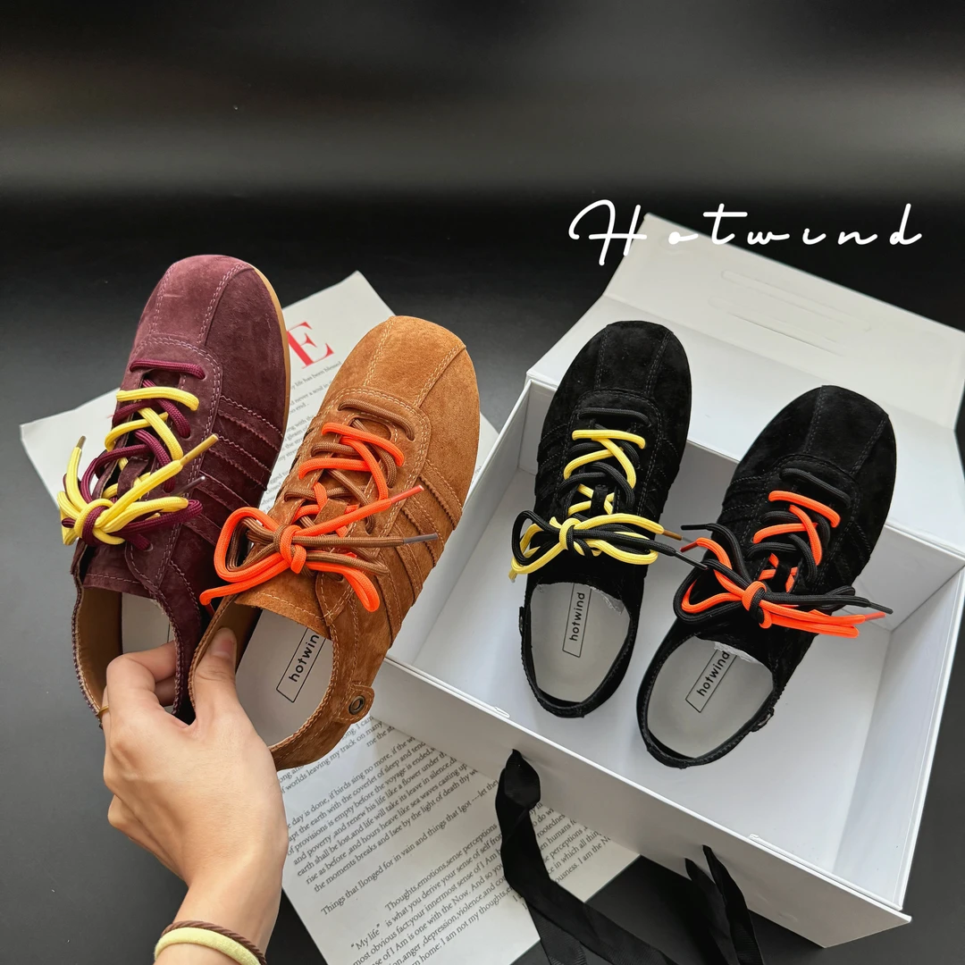 Hotwind/热风休闲时尚女鞋秋季小众双色系带平底简约嘻哈风德训鞋