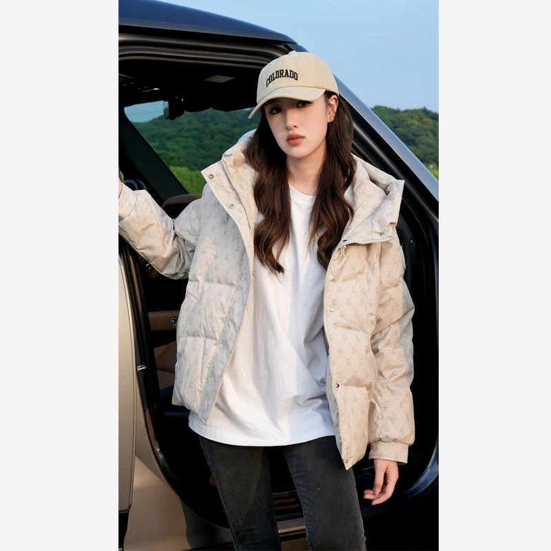 波司登2023新款女冬季短款时尚休闲百搭保暖羽绒服外套B30145202