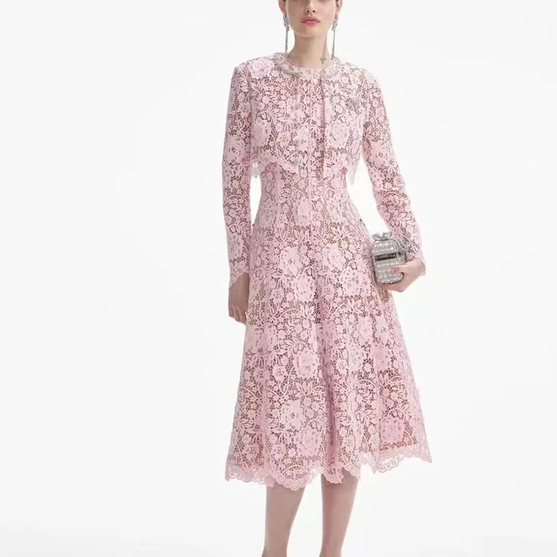 黛西玛吉粉色蕾丝外套+背心裙