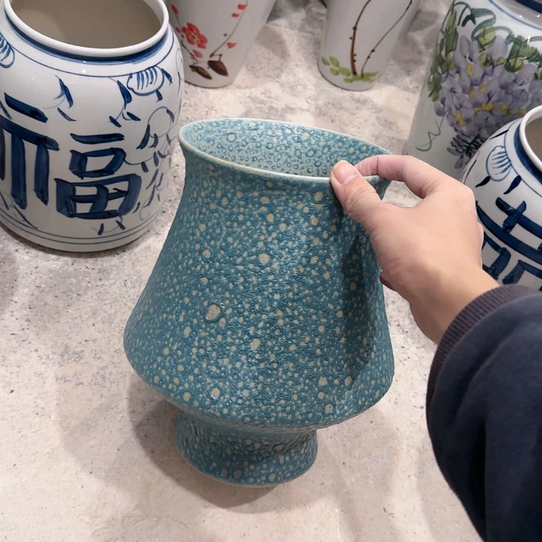 【闪购商品】瓷摆件有孔