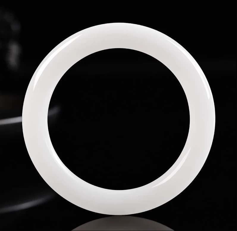 精美女款胖圆条白手镯平安镯