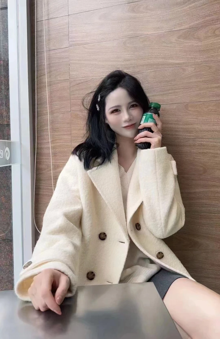 易缔媤毛呢外套DE43394