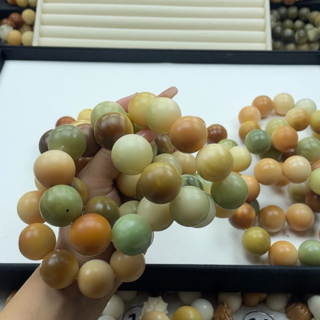 白玉菩提吊坠微瑕23