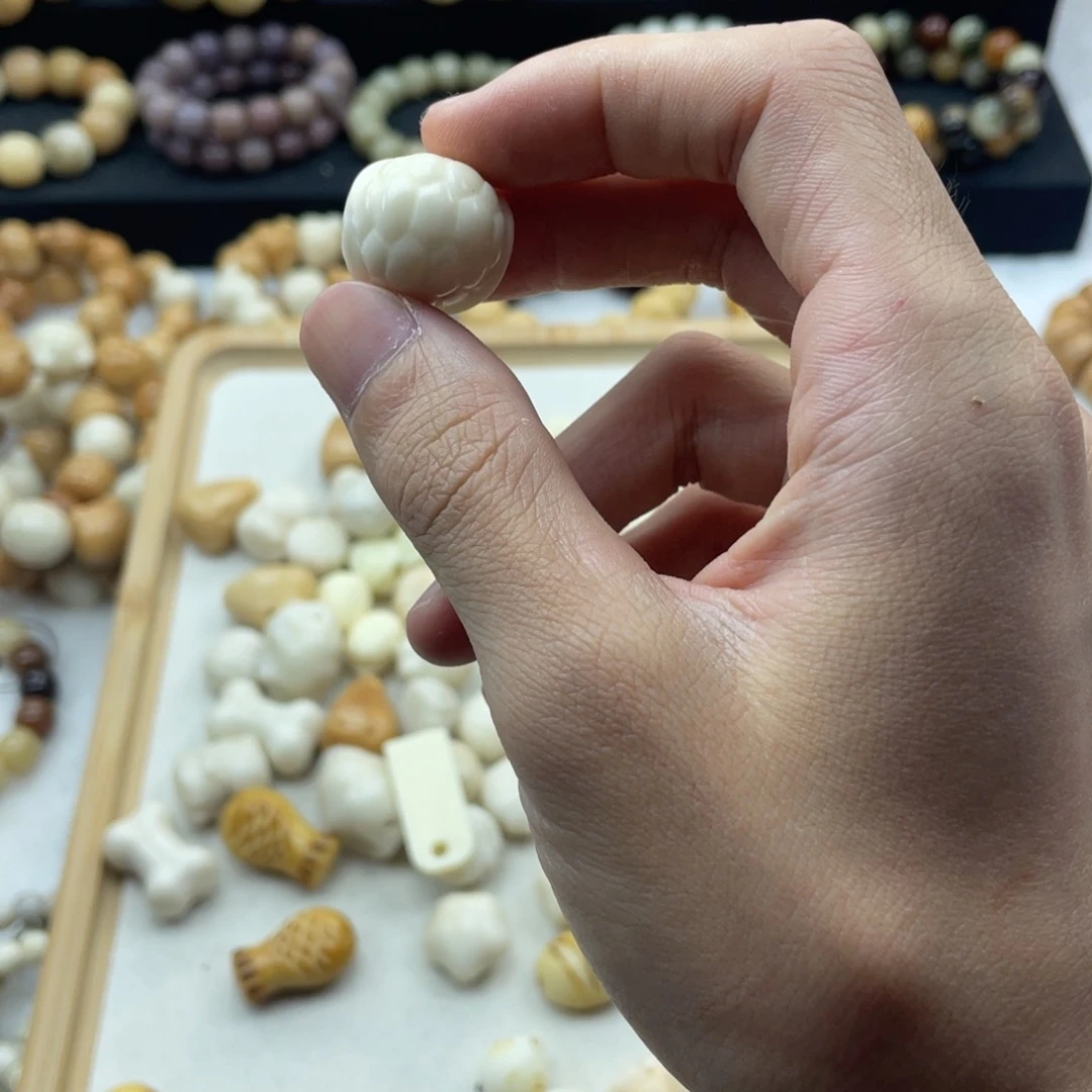 白玉菩提吊坠今天