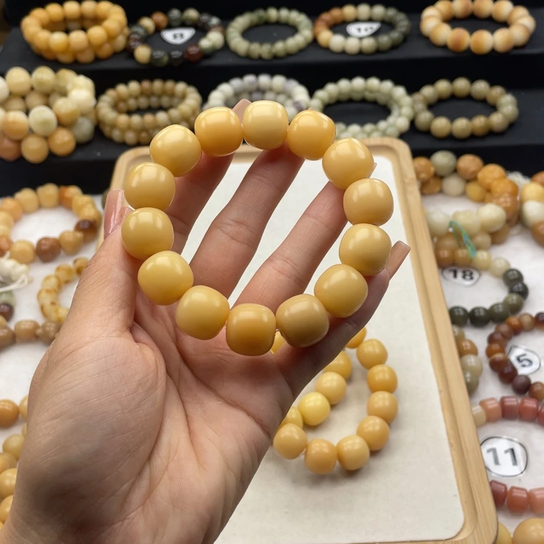 白玉菩提吊坠金玉
