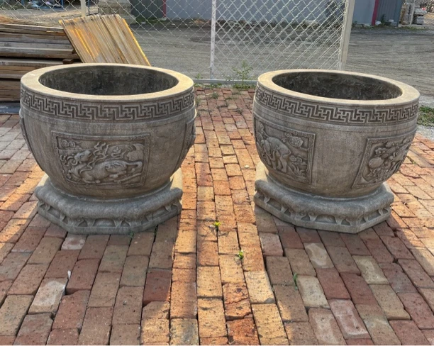 瑞兽石缸，门海，青石，直径1米高80厘米