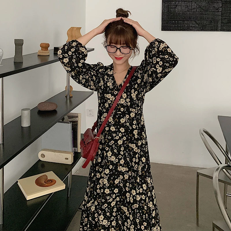 930#法式茶歇碎花连衣裙2025年春季新款茶里茶气小个子高级感长裙