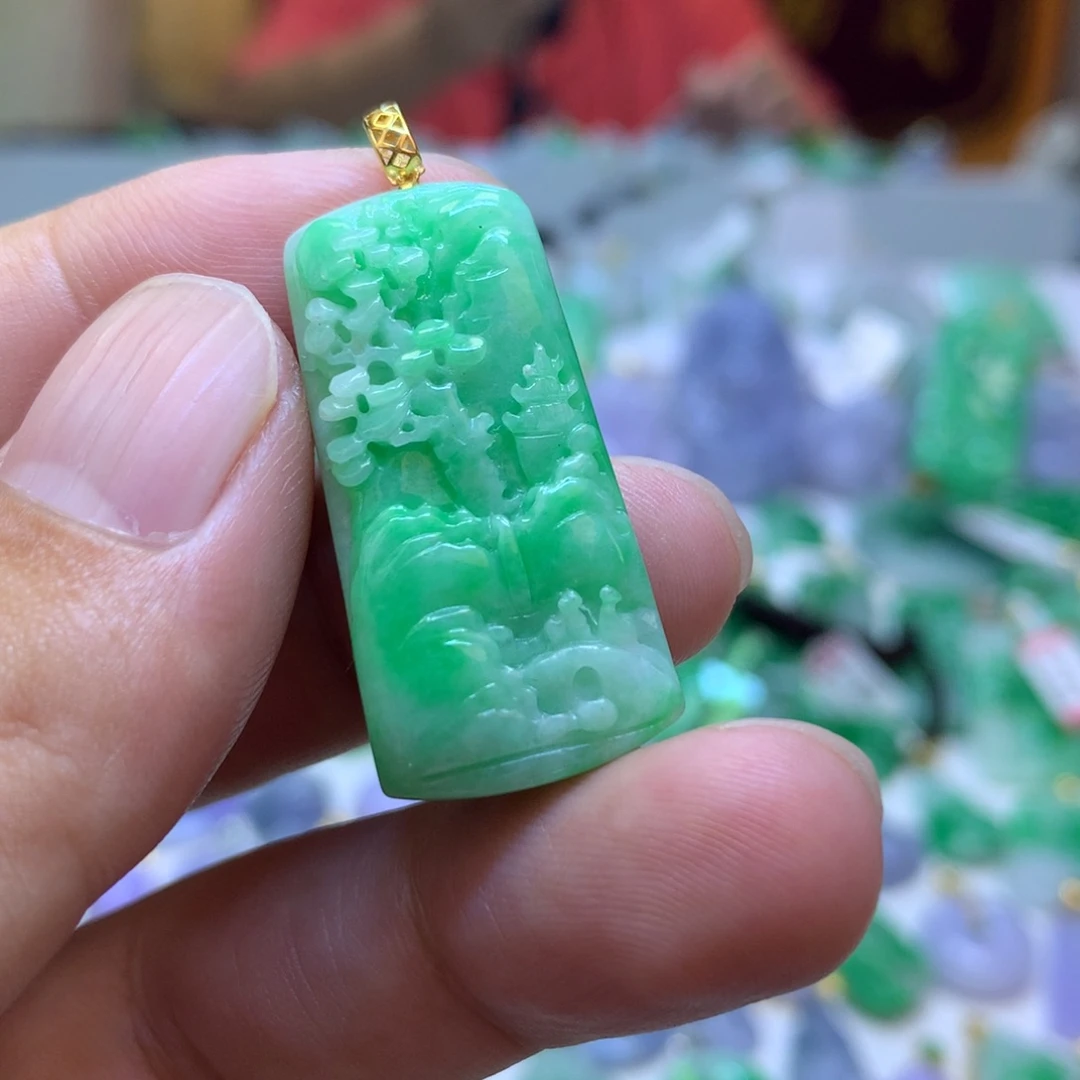 翡翠颈饰18K金镶嵌nvchubababn