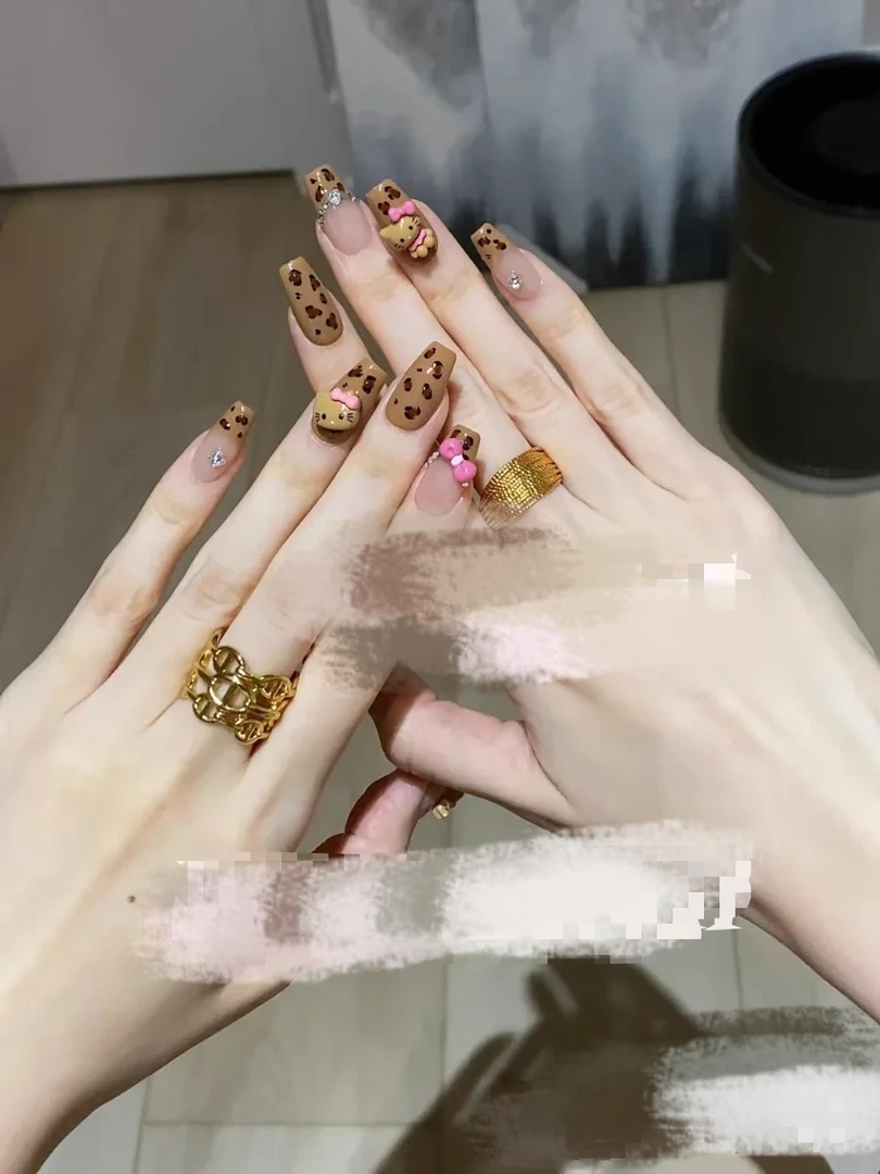 手西雅图纯欲晶石猫眼冰透纯手工穿戴甲实拍上手效果