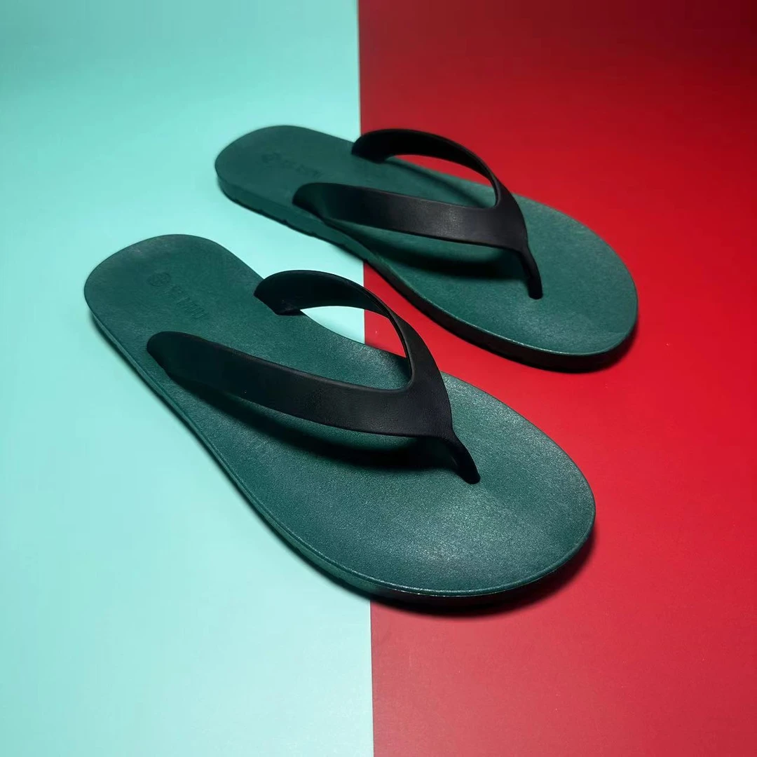 泰国原装进口夏季休闲外穿男士人字拖高端复古私人定制轮胎底防滑