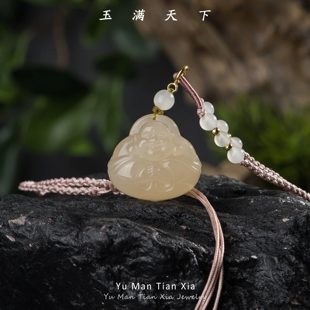 玉满天下万能扣天然藕粉玉坠抱抱佛和田玉吊坠