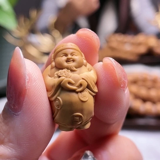 橄榄核核雕橄榄核