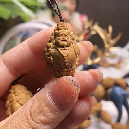 橄榄核核雕橄榄核