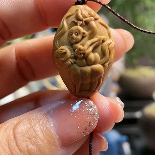 橄榄核核雕橄榄核
