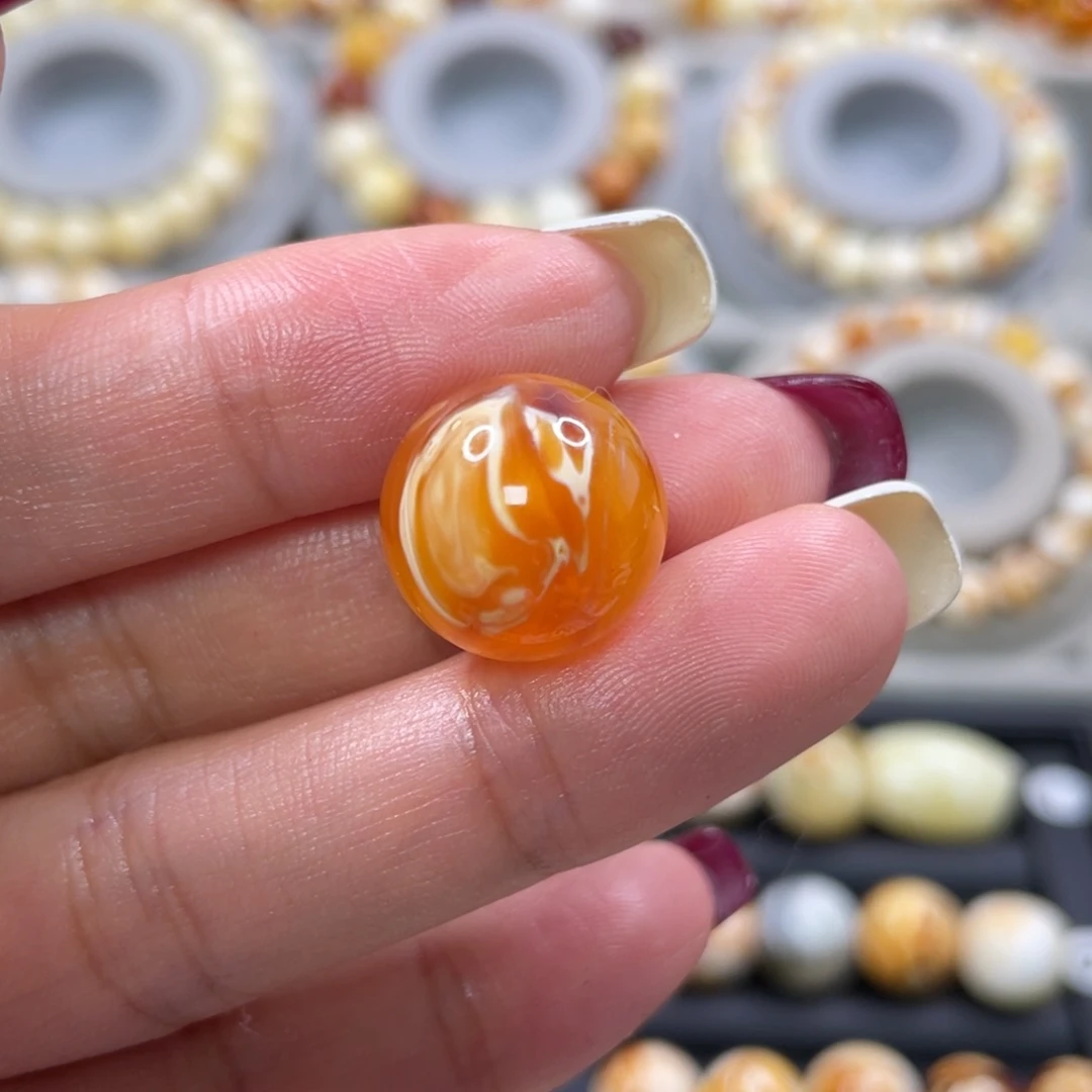 琥珀裸石未镶嵌蜜蜡