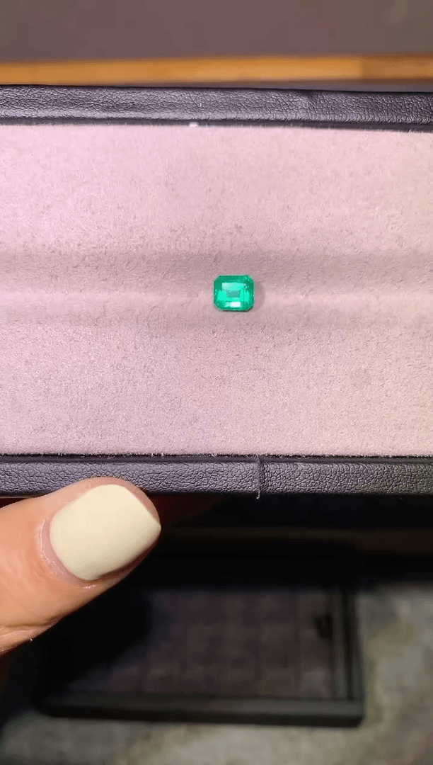 【闪购商品】祖母绿裸石未镶嵌1.2ct 极微油 vvg