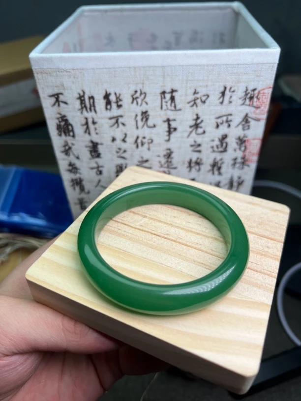 满绿正圈女士手镯腕间精品首饰百搭时尚