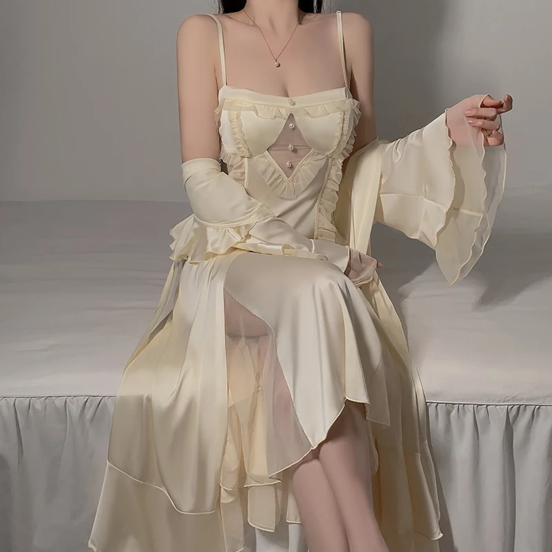 少女心事 | 缎面拼纱透视低胸诱惑加胸垫吊带睡裙外袍家居服套装