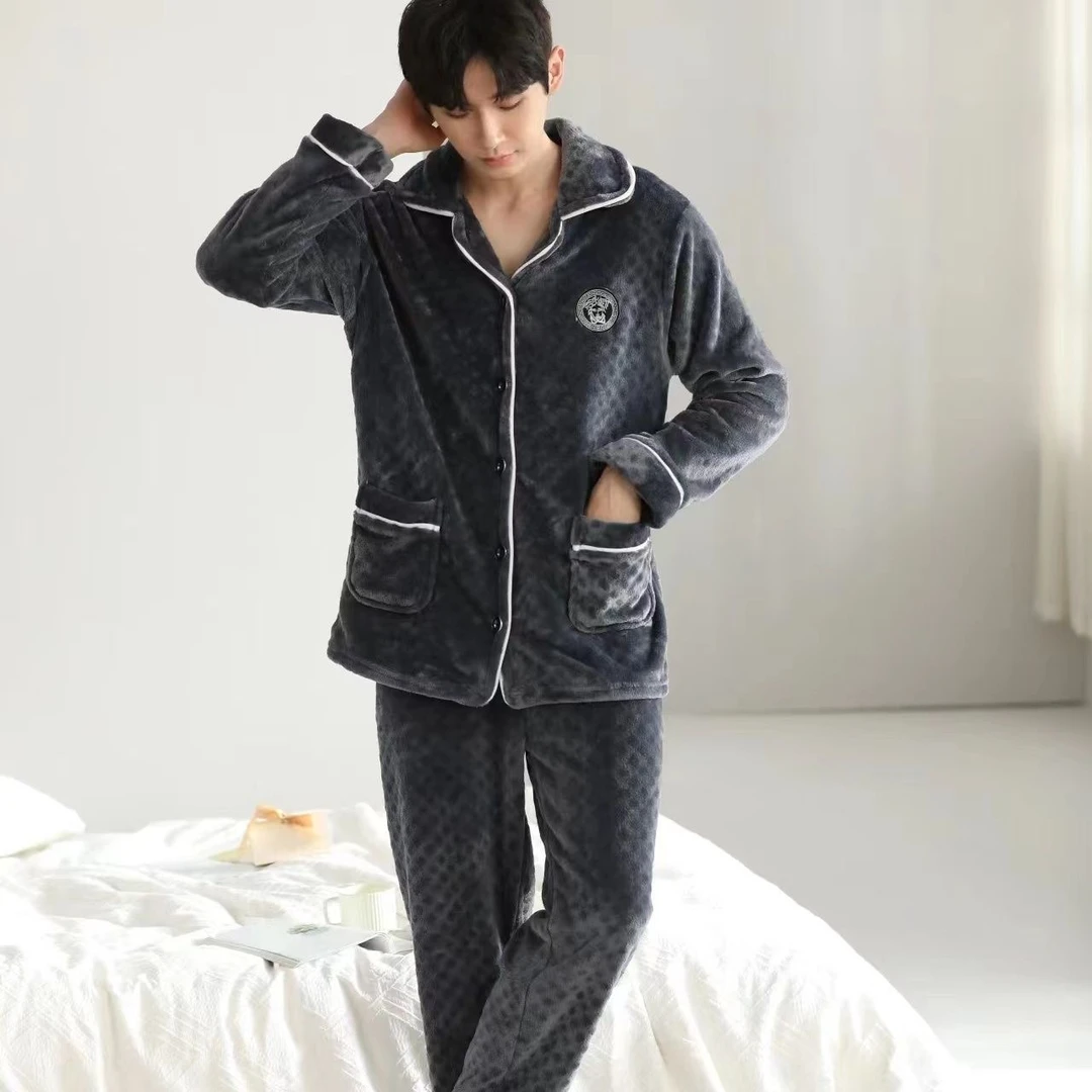 2024新款爆款秋冬珊瑚绒加厚保暖舒适时尚睡衣男家居服外穿套装