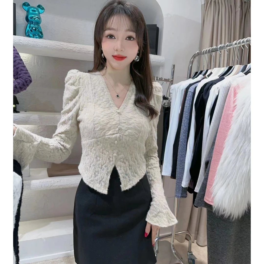 秋冬纯欲性感辣妹风V领自带胸垫泡泡袖垫肩蕾丝上衣女短款打底衫