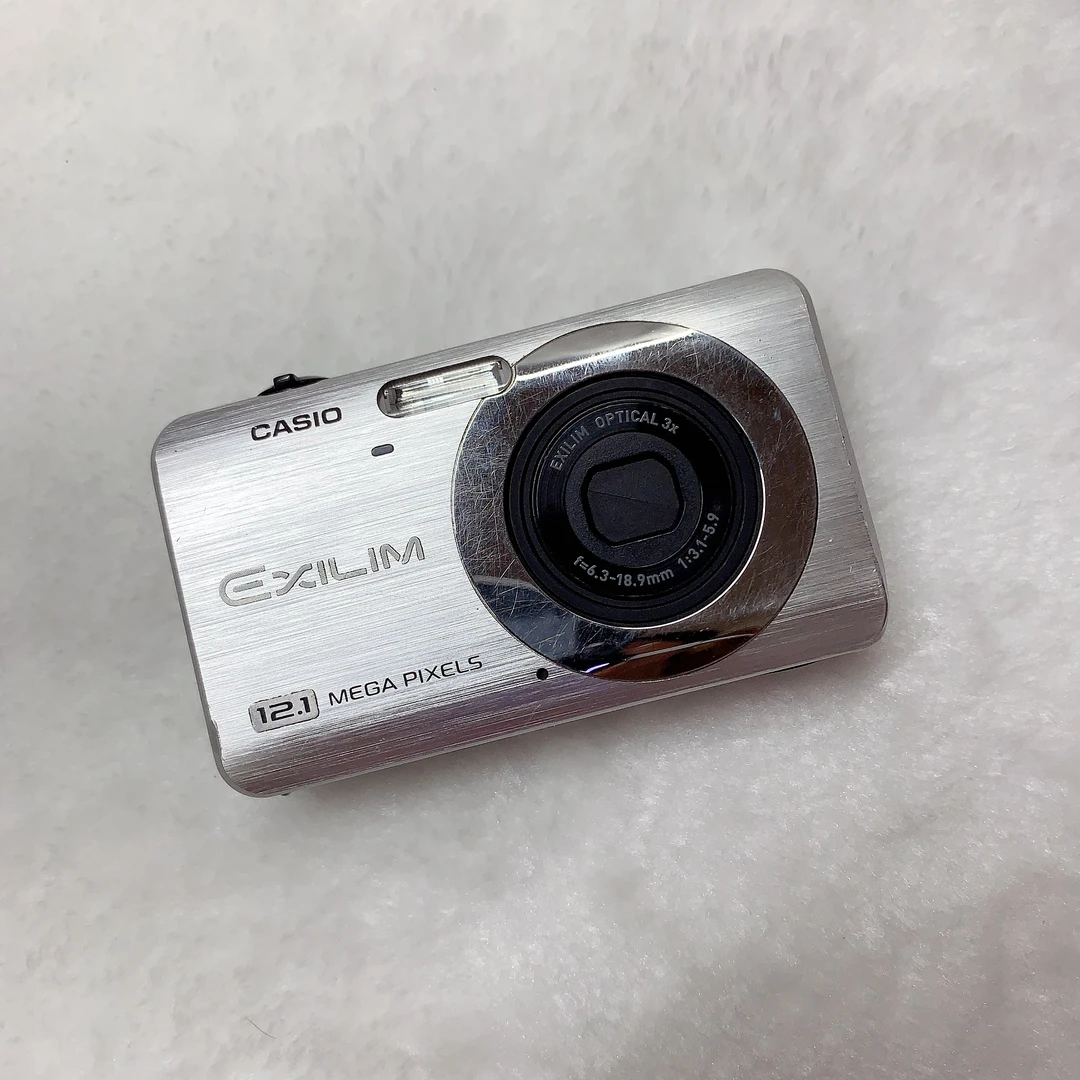 9新 Casio/卡西欧 z90 1210万像素 冷白直出 人像热门 屏有膜