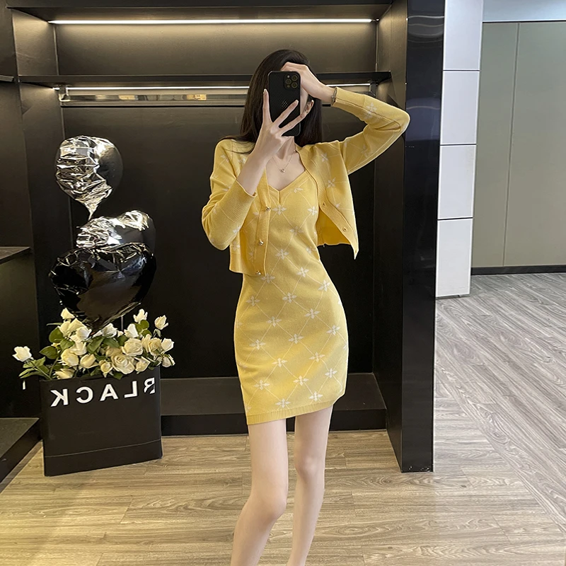 春秋时尚新款洋气针织吊带包臀裙针织衫显瘦小香风套装女两件套潮