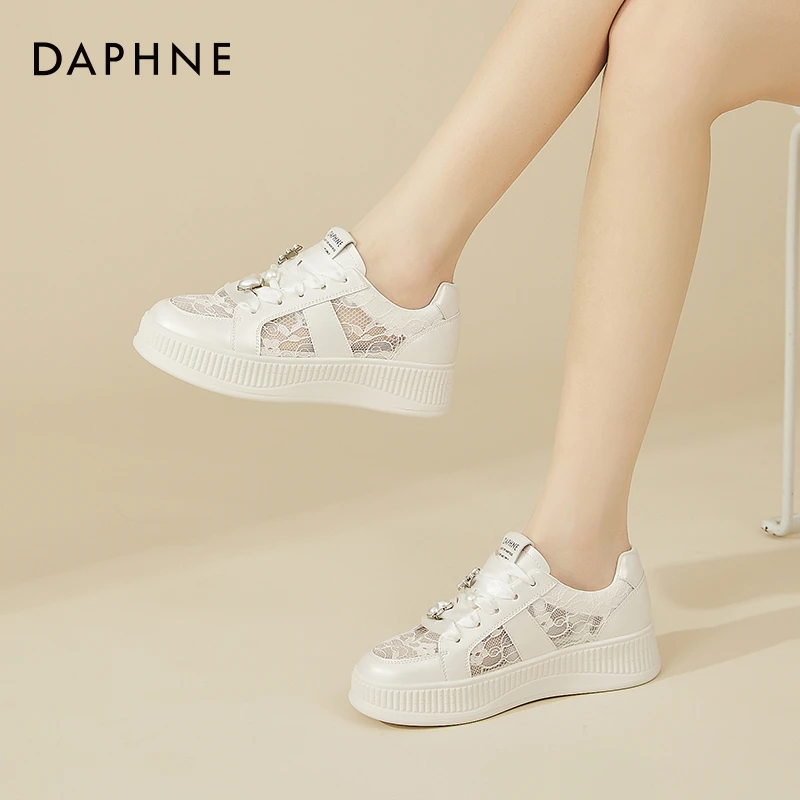 达芙妮厚底增高松糕鞋女2025夏季新款百搭高颜值蕾丝薄款休闲板鞋