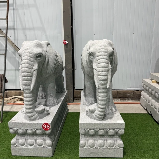 石雕大象一对酒店门口摆放晚霞红花岗岩动物雕塑青石大象摆件