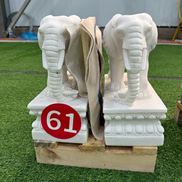 汉白玉石雕小象小型石雕摆件天然石材门口摆件